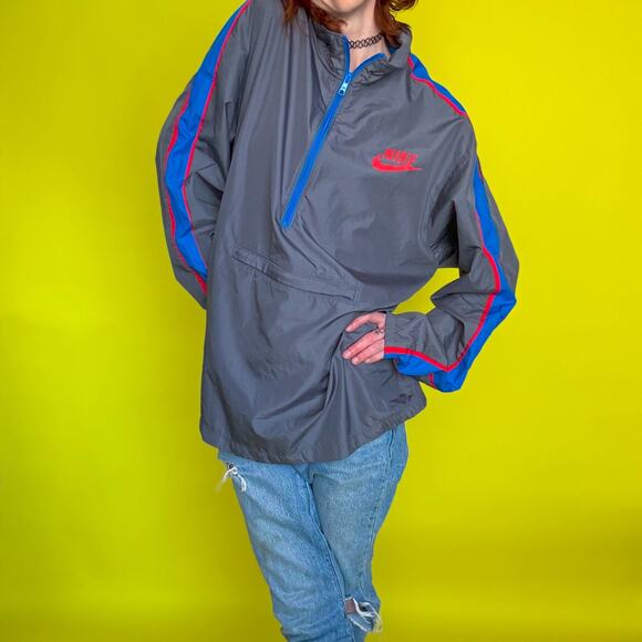 Nike Unisex Gray and Blue Striped Windbreaker Jacket - Picture 12 of 14